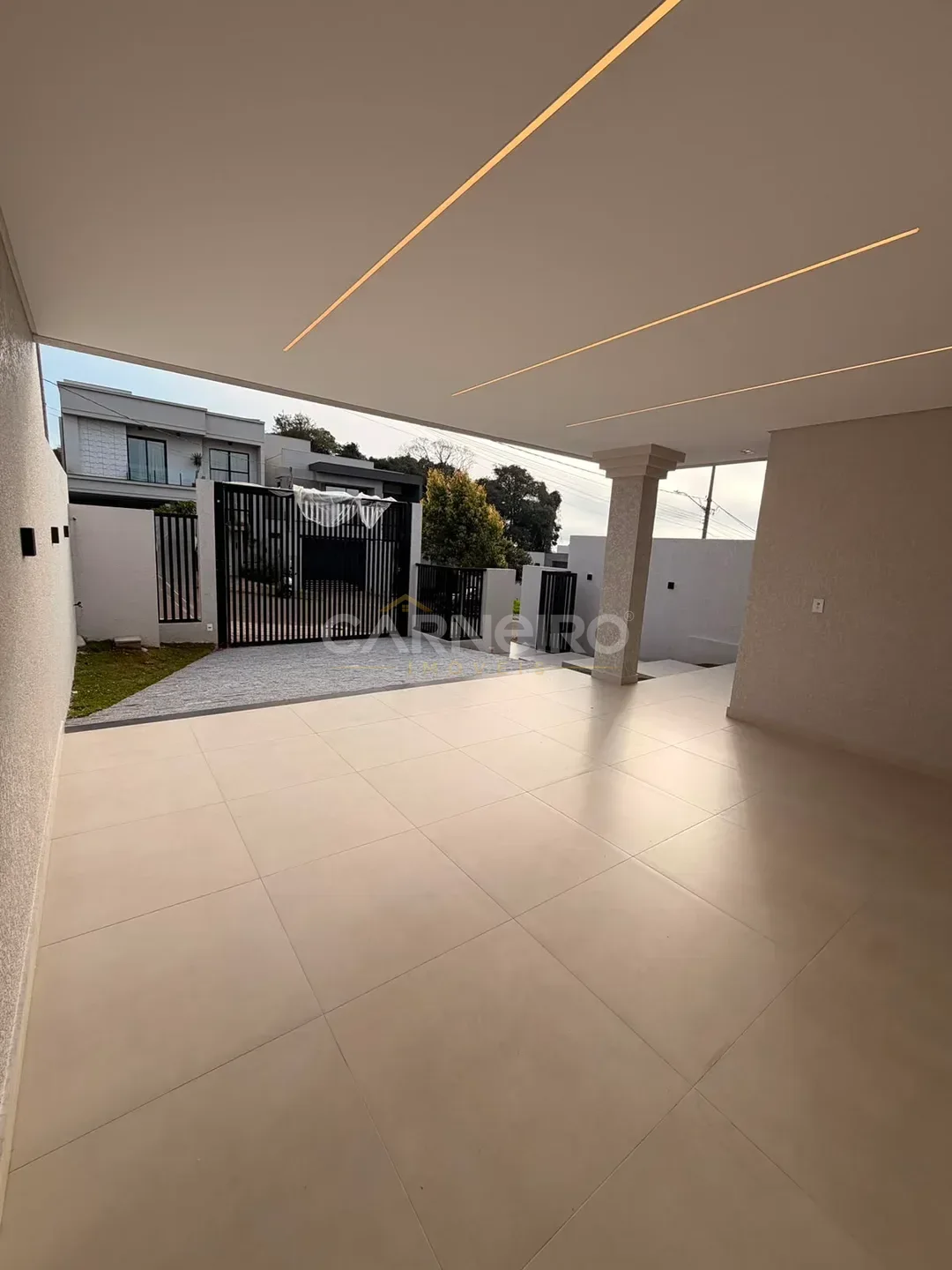 Garagem do imóvel CASA A VENDA I PARQUE DO SOM