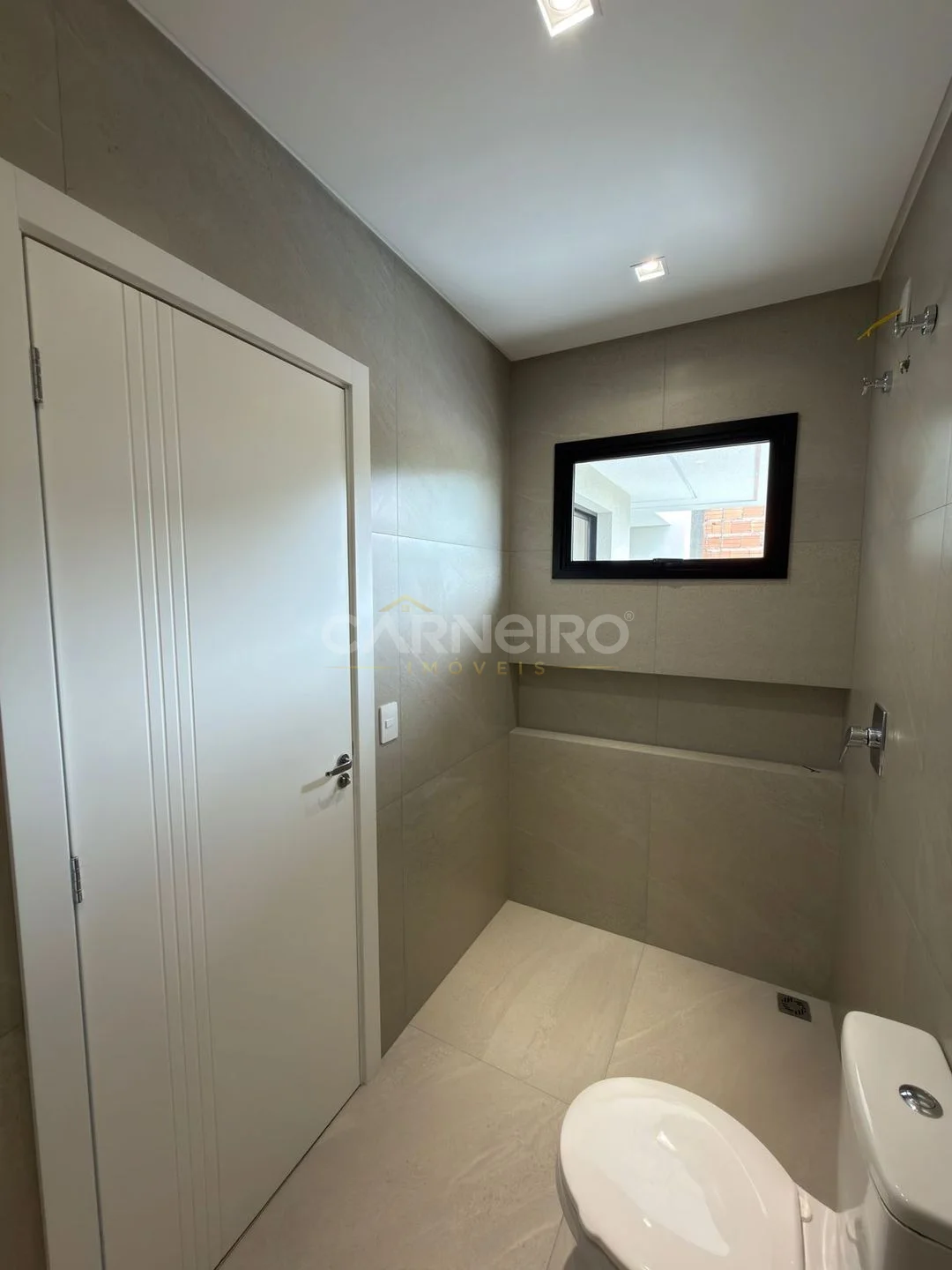 Banheiro Suite do imóvel SOBRADO NOVO I BAIRRO SAO LUIZ