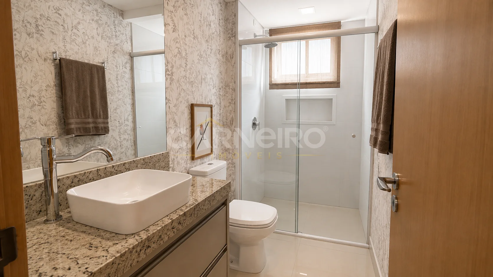 Banheiro Suite do imóvel APARTAMENTO ED. MONTESE I CENTRO