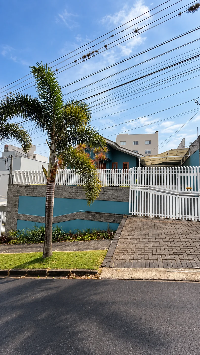 Fachada do imóvel CASA A VENDA I LA SALLE