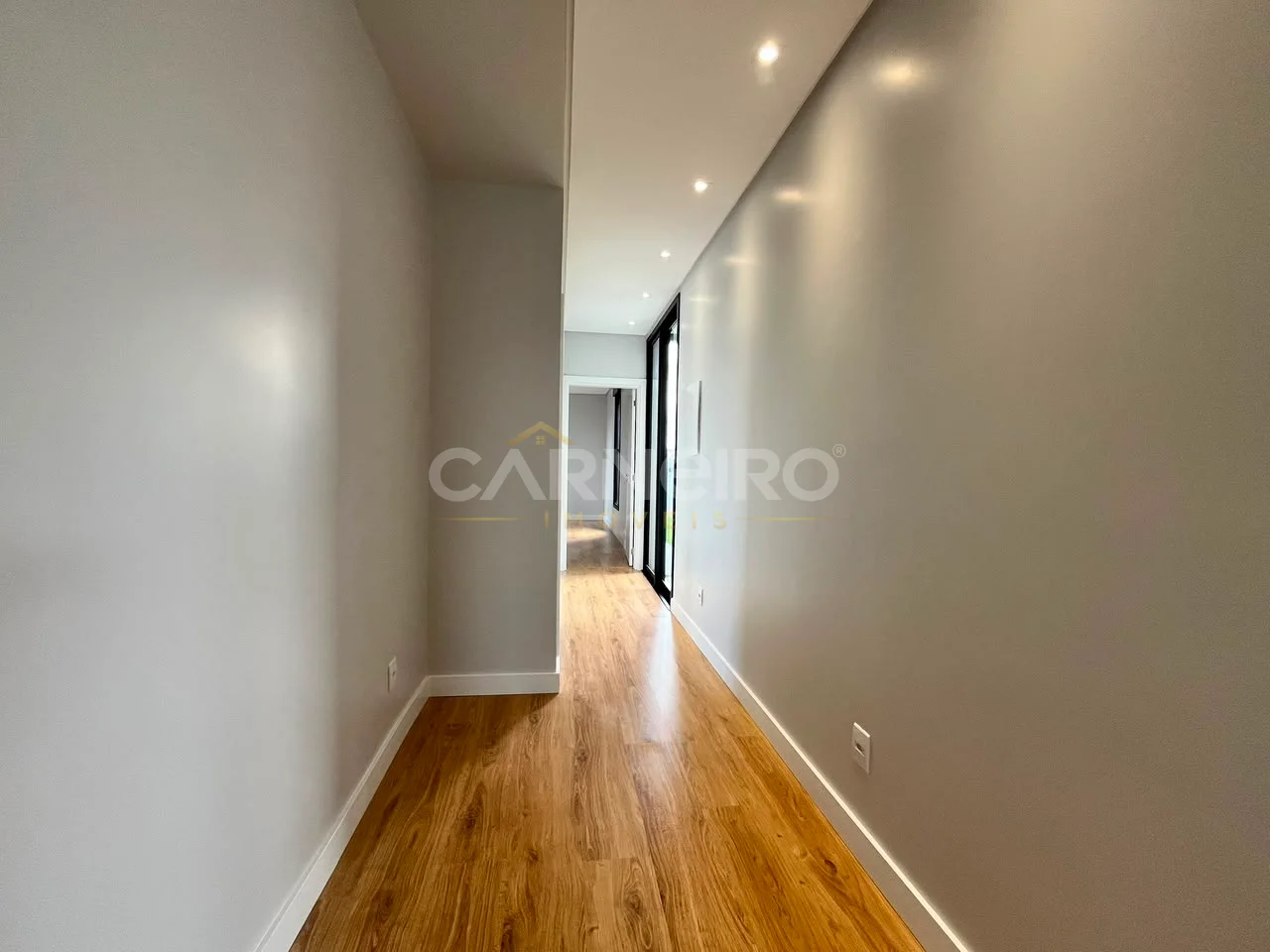 Circulação do imóvel CASA A VENDA BAIRRO MENINO DEUS