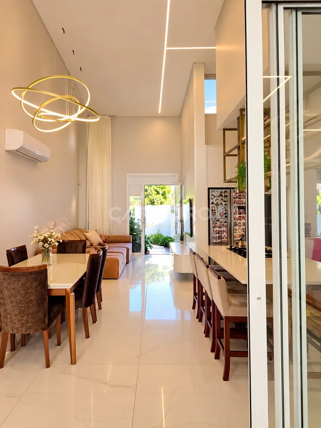 Sala de Jantar do imóvel Casa Térrea de Alto Padrão à Venda | Parque do Som